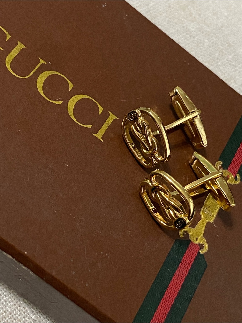 Gucci Vintage Mens Cuff Links Gold Tone in Box GG Logo